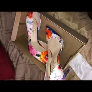 Jessica Simpson‘s heels !! worn only once !!